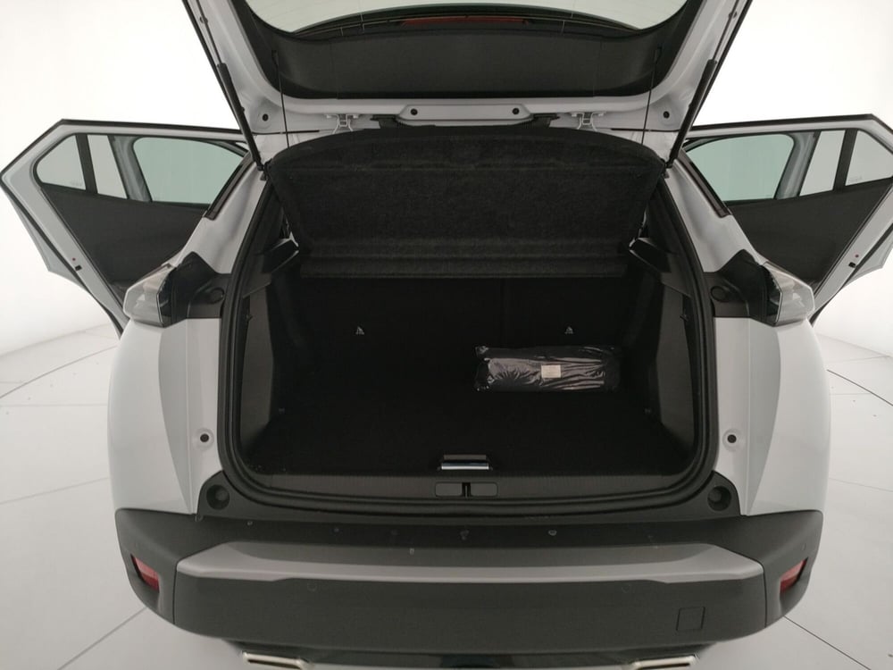 Peugeot 2008 nuova a Caserta (7)