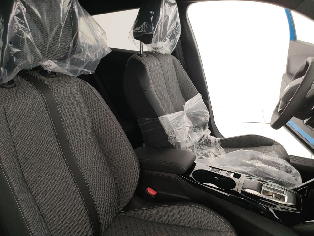 Peugeot 2008 nuova a Caserta (18)