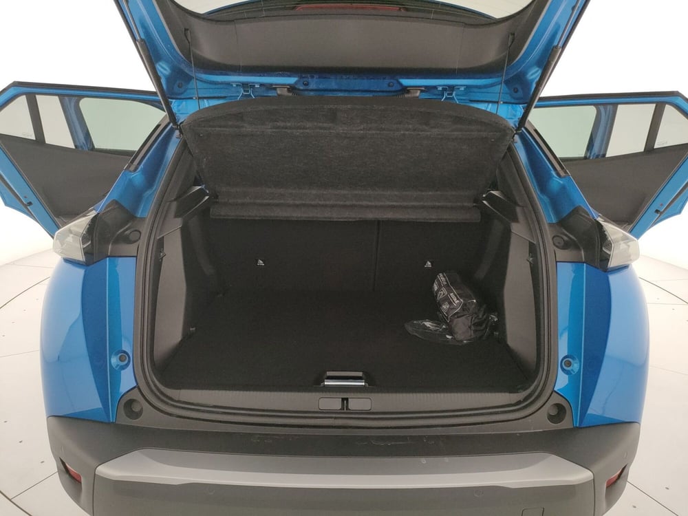 Peugeot 2008 nuova a Caserta (7)