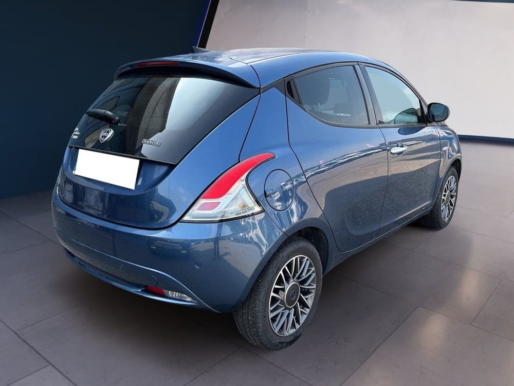 Lancia Ypsilon usata a Torino (4)