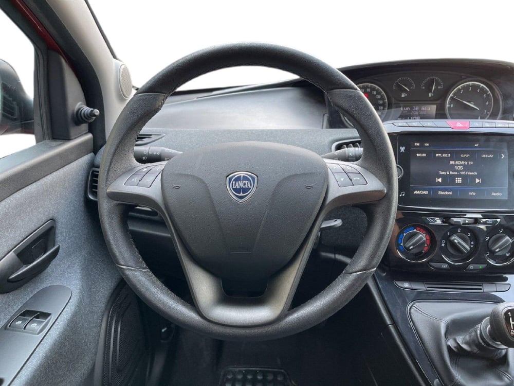 Lancia Ypsilon usata a Torino (11)