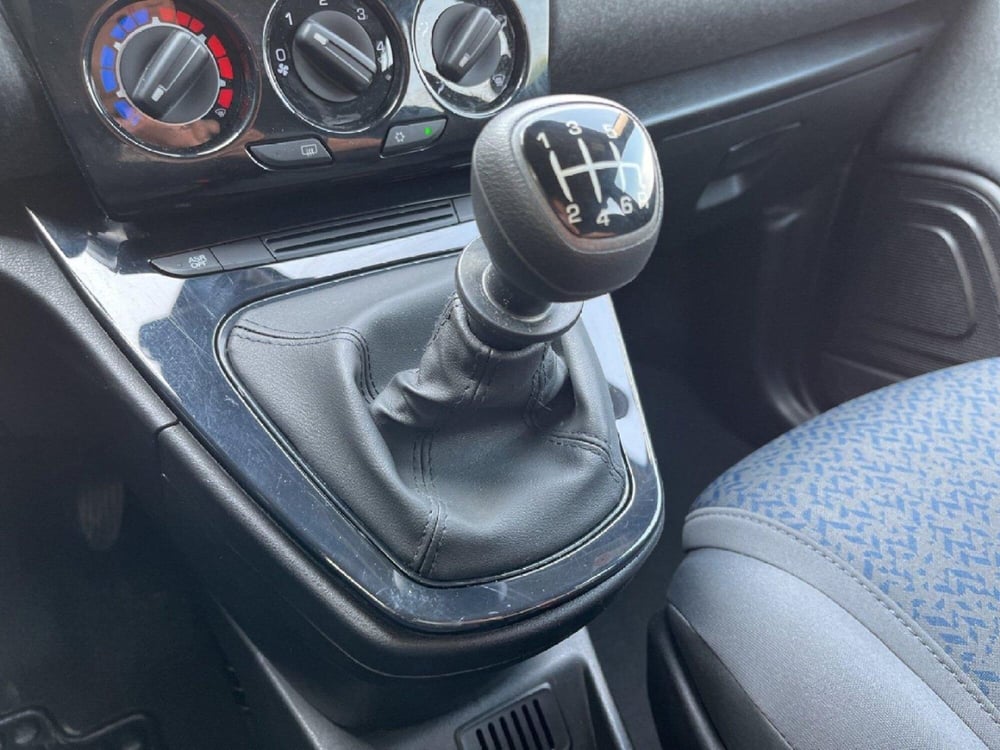 Lancia Ypsilon usata a Torino (14)