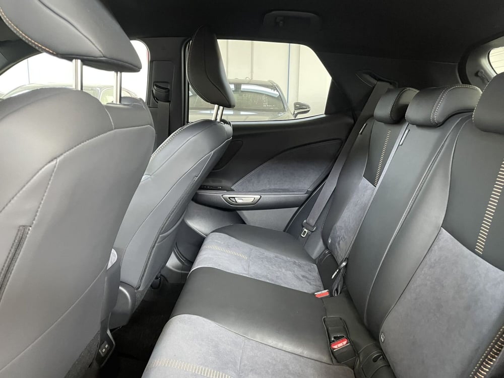 Lexus LBX usata a Treviso (11)