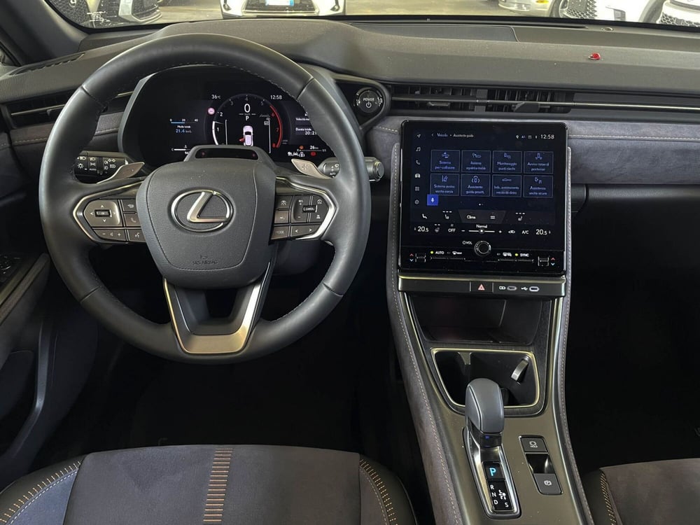 Lexus LBX usata a Treviso (12)