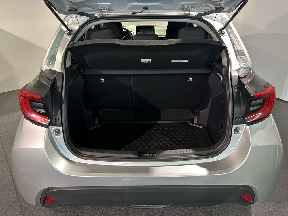 Toyota Yaris usata a Milano (11)