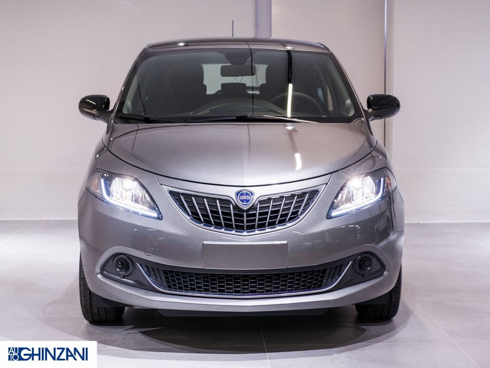Lancia Ypsilon usata a Bergamo (3)