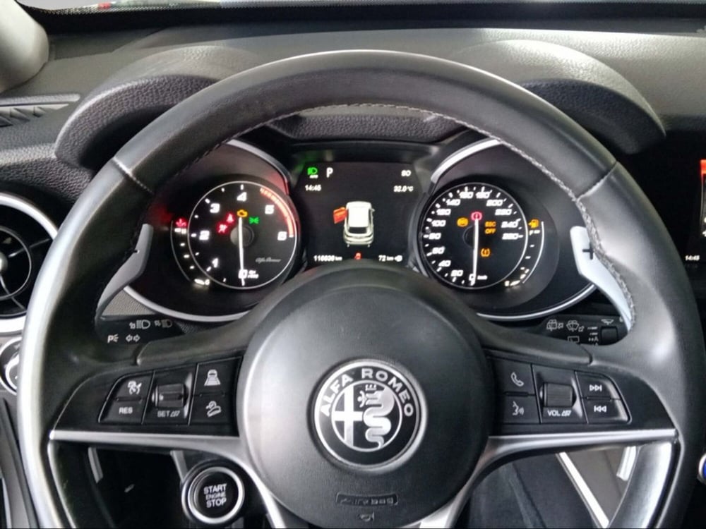 Alfa Romeo Stelvio usata a Firenze (10)