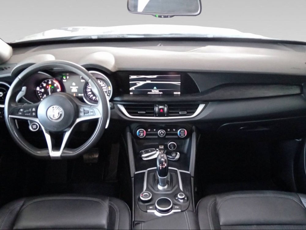 Alfa Romeo Stelvio usata a Firenze (14)
