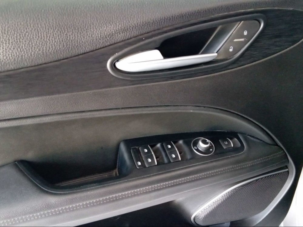 Alfa Romeo Stelvio usata a Firenze (17)