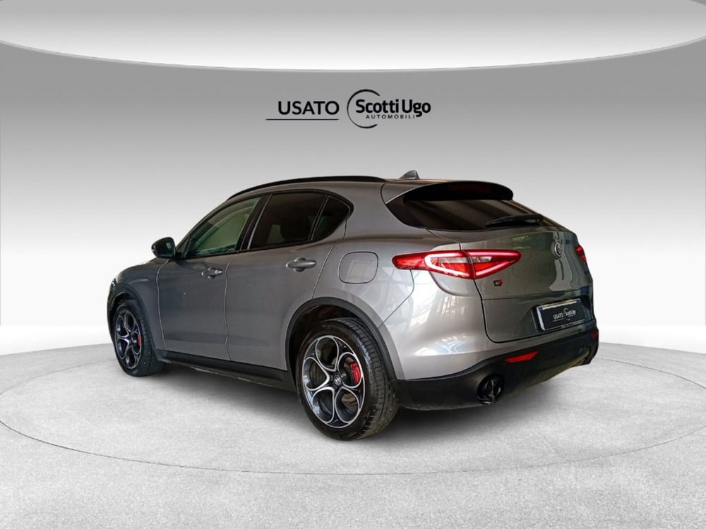 Alfa Romeo Stelvio usata a Firenze (6)