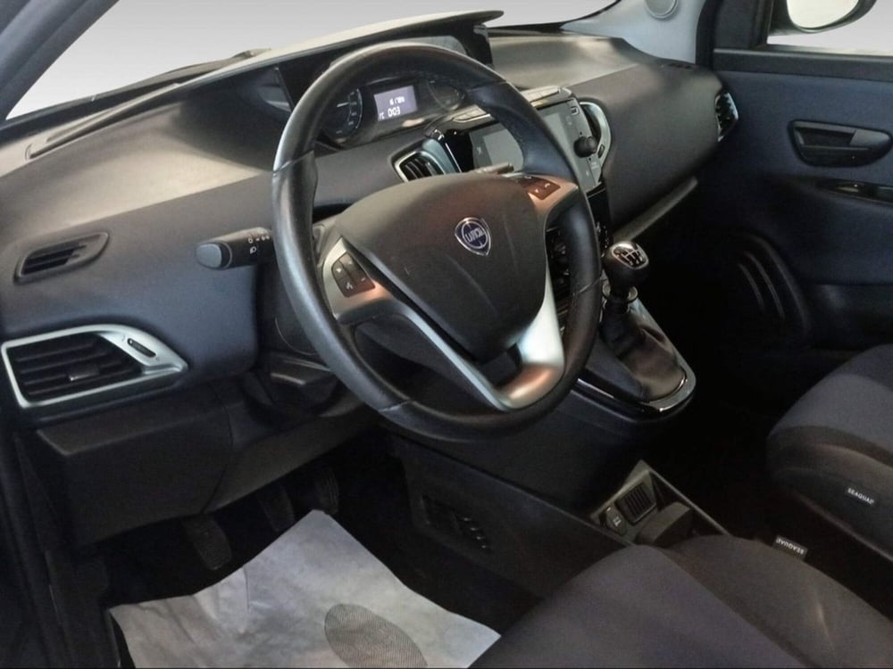Lancia Ypsilon usata a Siena (7)