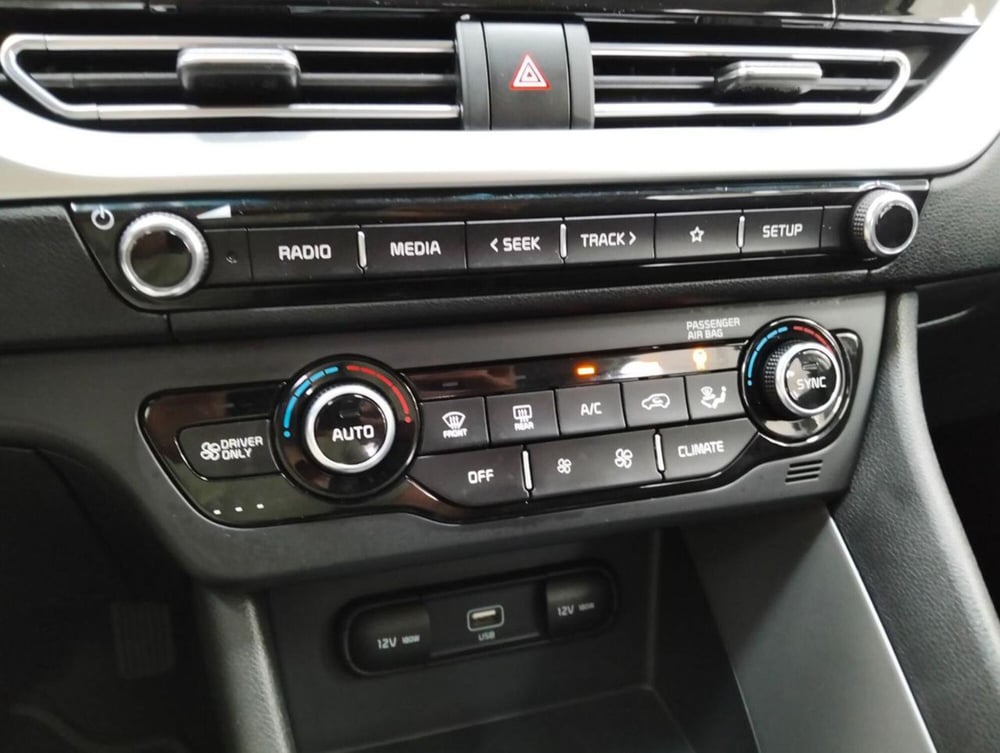 Kia Niro usata a Como (17)