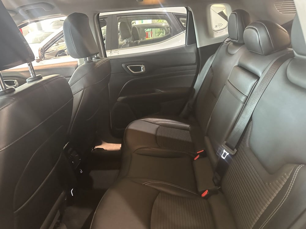 Jeep Compass usata a Milano (14)