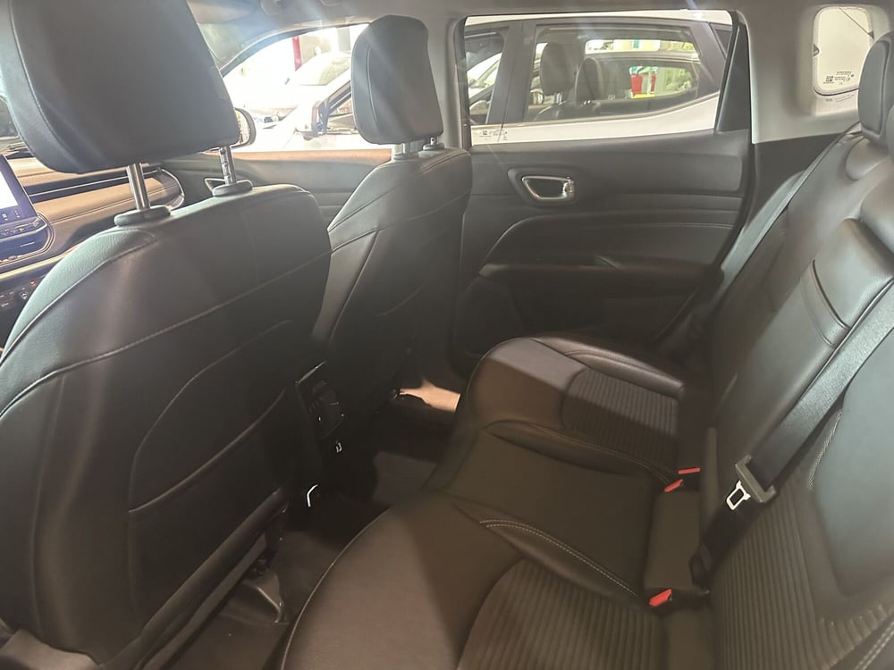 Jeep Compass usata a Milano (15)
