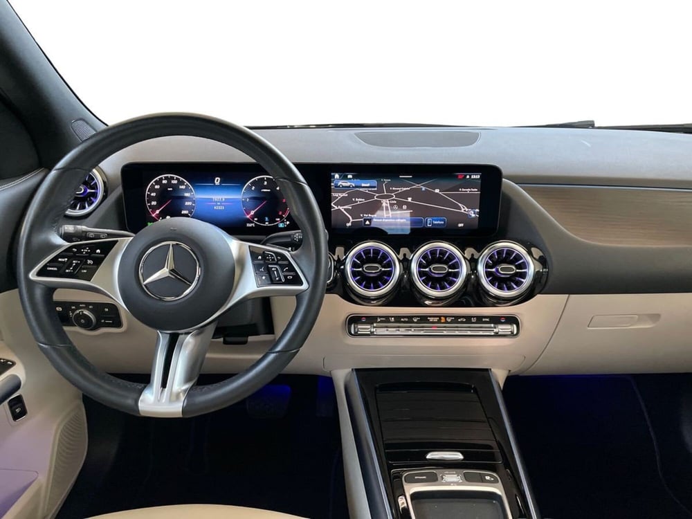 Mercedes-Benz GLA SUV usata a Milano (9)