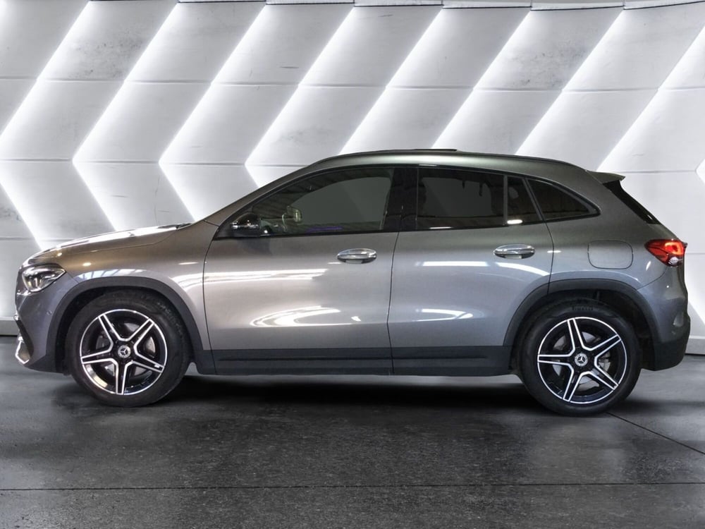 Mercedes-Benz GLA SUV usata a Caserta (8)