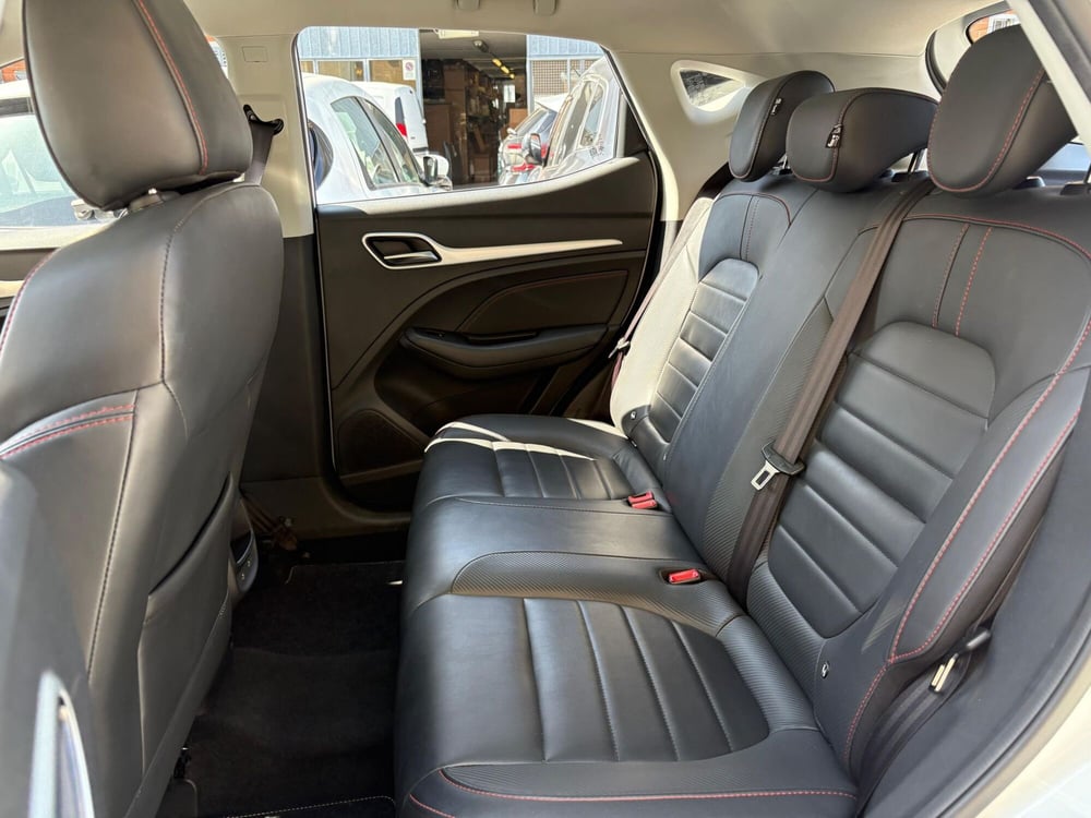Mg ZS (2021-->) usata a Rimini (6)