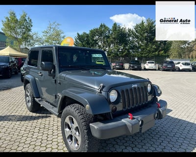 Jeep Wrangler 2.8 CRD DPF Sahara Auto del 2017 usata a Massarosa