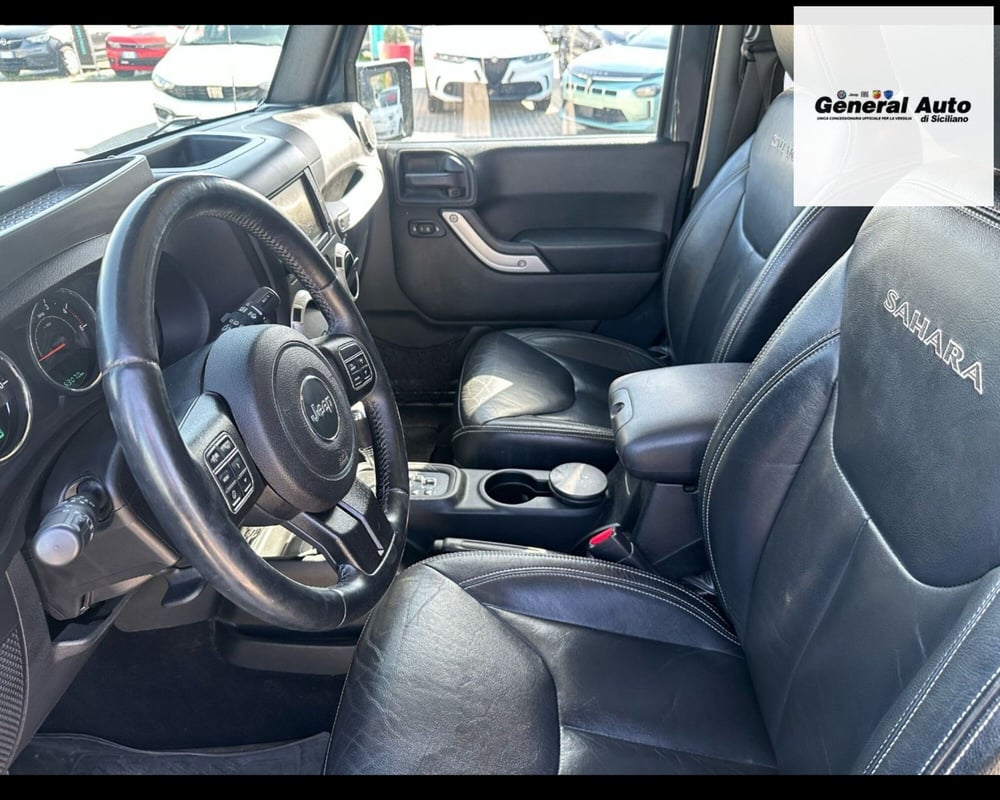 Jeep Wrangler usata a Lucca (11)