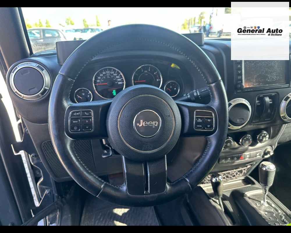 Jeep Wrangler usata a Lucca (13)