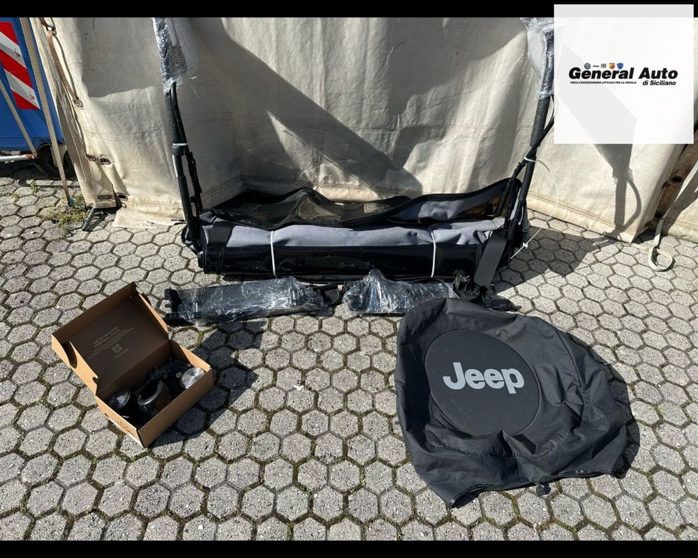 Jeep Wrangler usata a Lucca (16)
