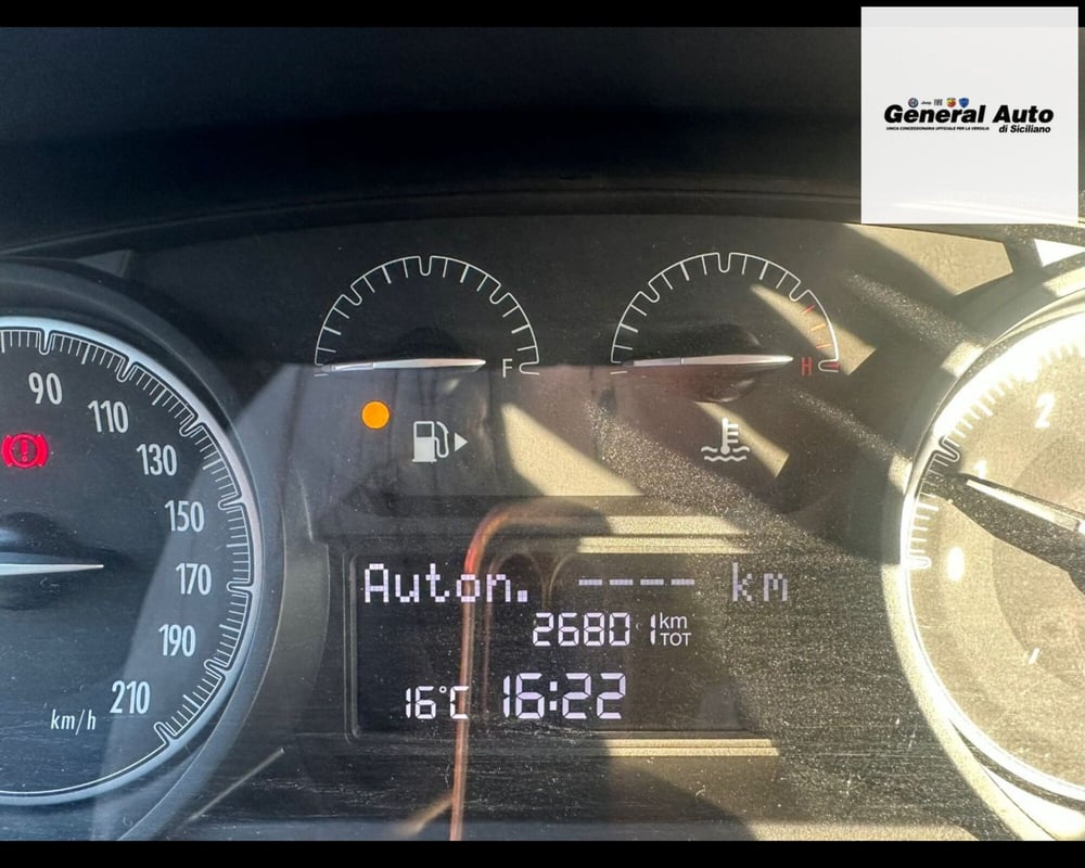 Lancia Ypsilon usata a Lucca (12)