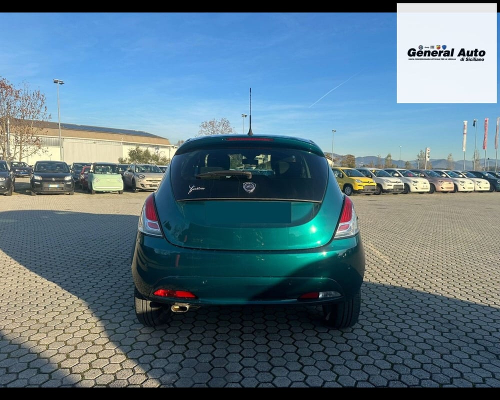 Lancia Ypsilon usata a Lucca (6)