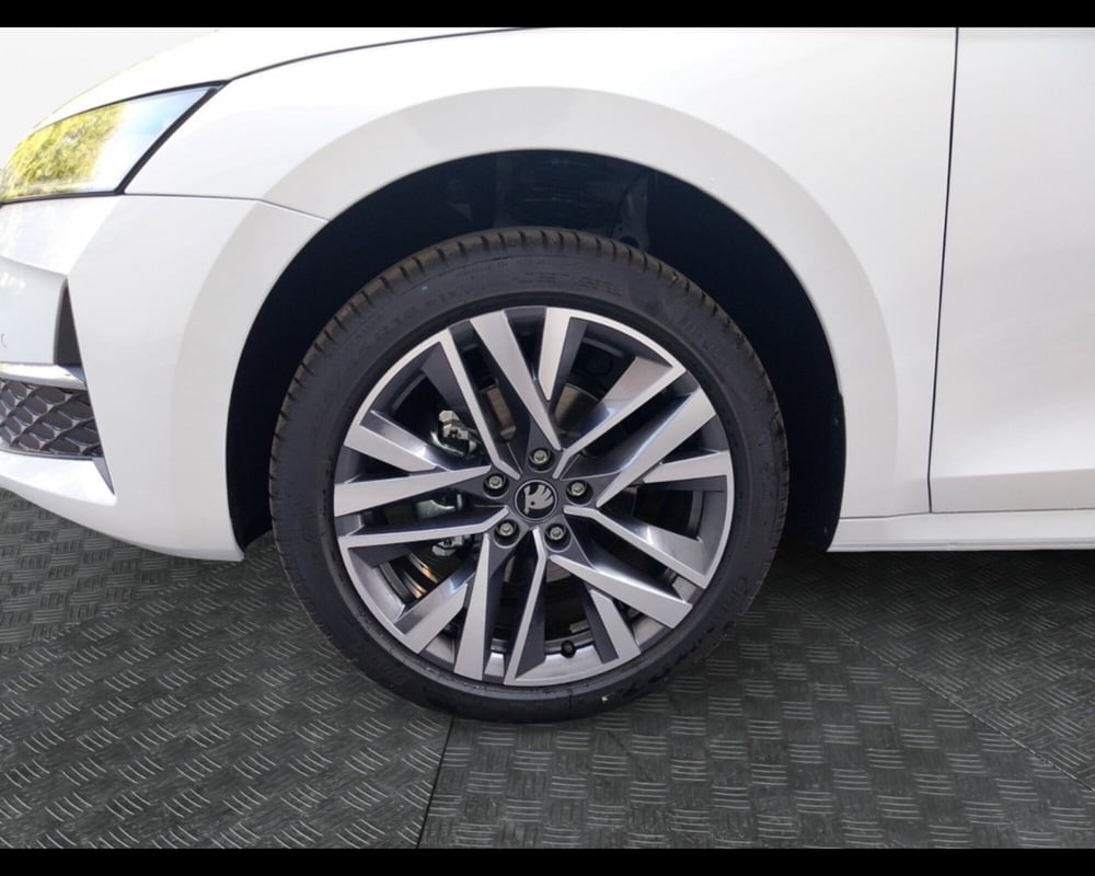 Skoda Octavia Station Wagon nuova a Forlì-Cesena (9)