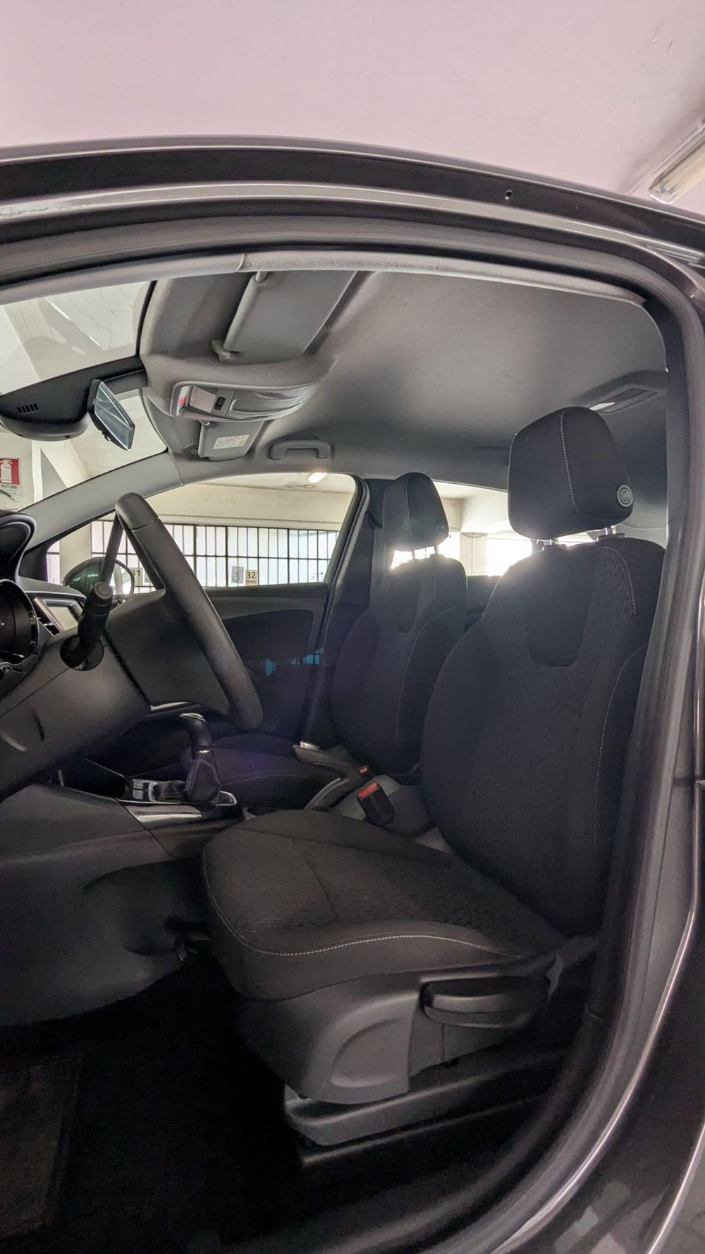 Opel Crossland X usata a Milano (13)