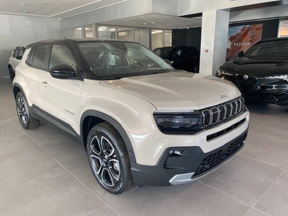 Jeep Avenger nuova a Benevento