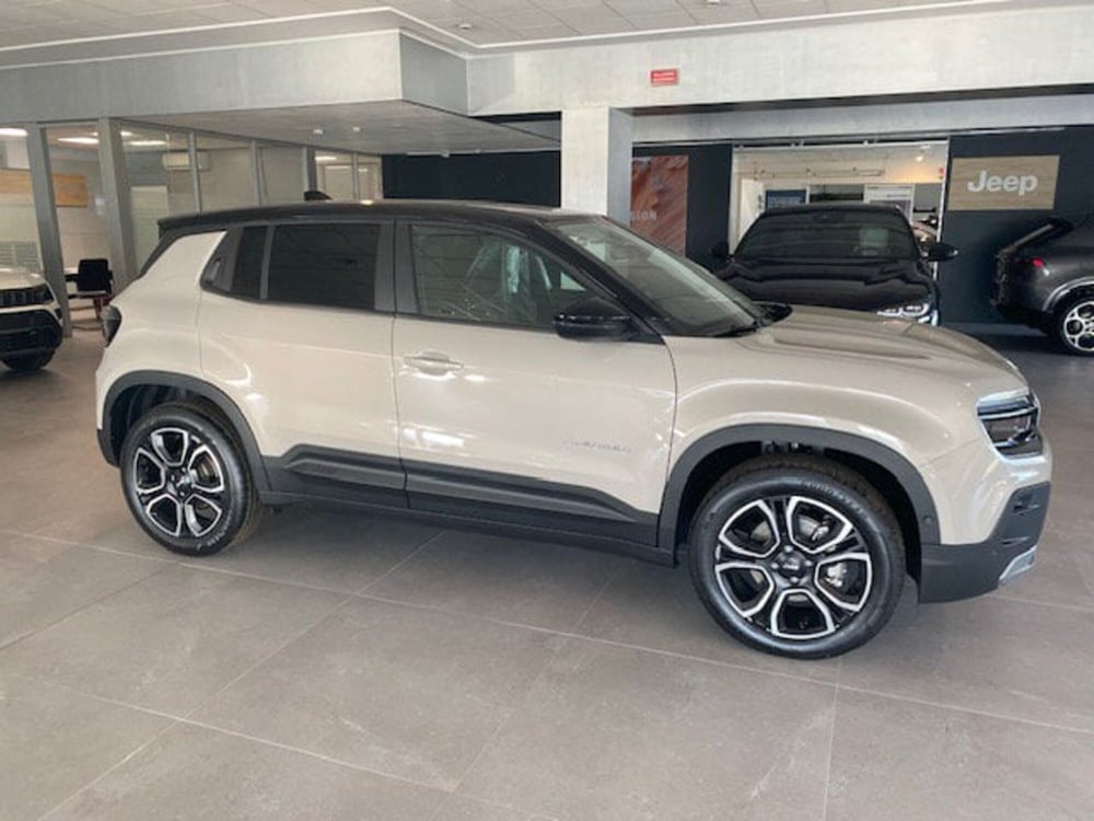 Jeep Avenger nuova a Benevento (10)