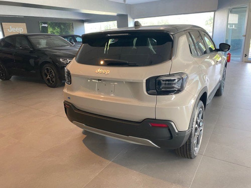 Jeep Avenger nuova a Benevento (14)
