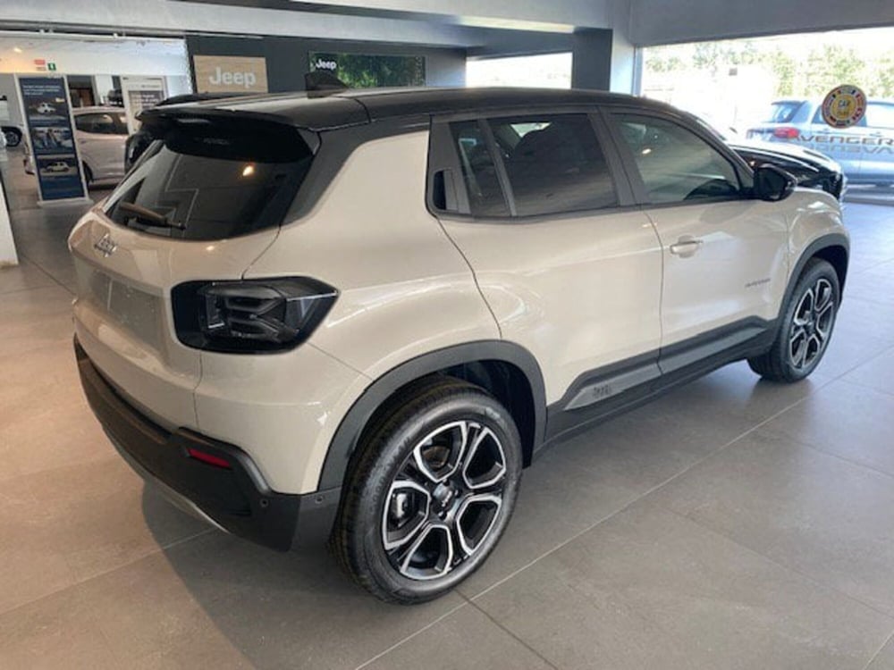 Jeep Avenger nuova a Benevento (19)