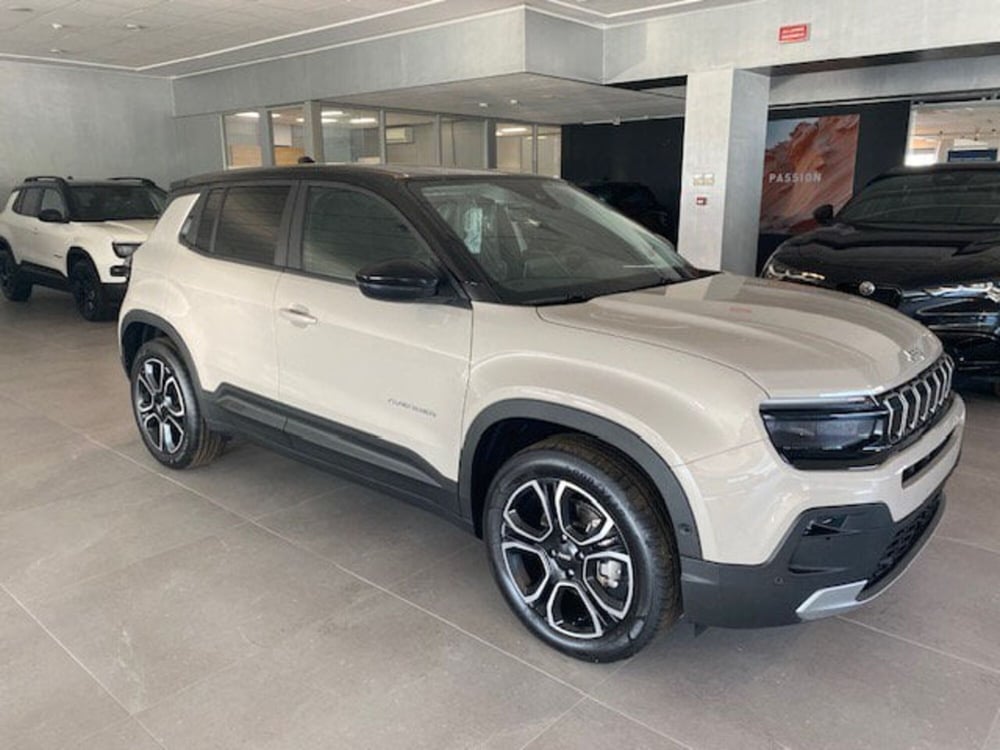 Jeep Avenger nuova a Benevento (8)