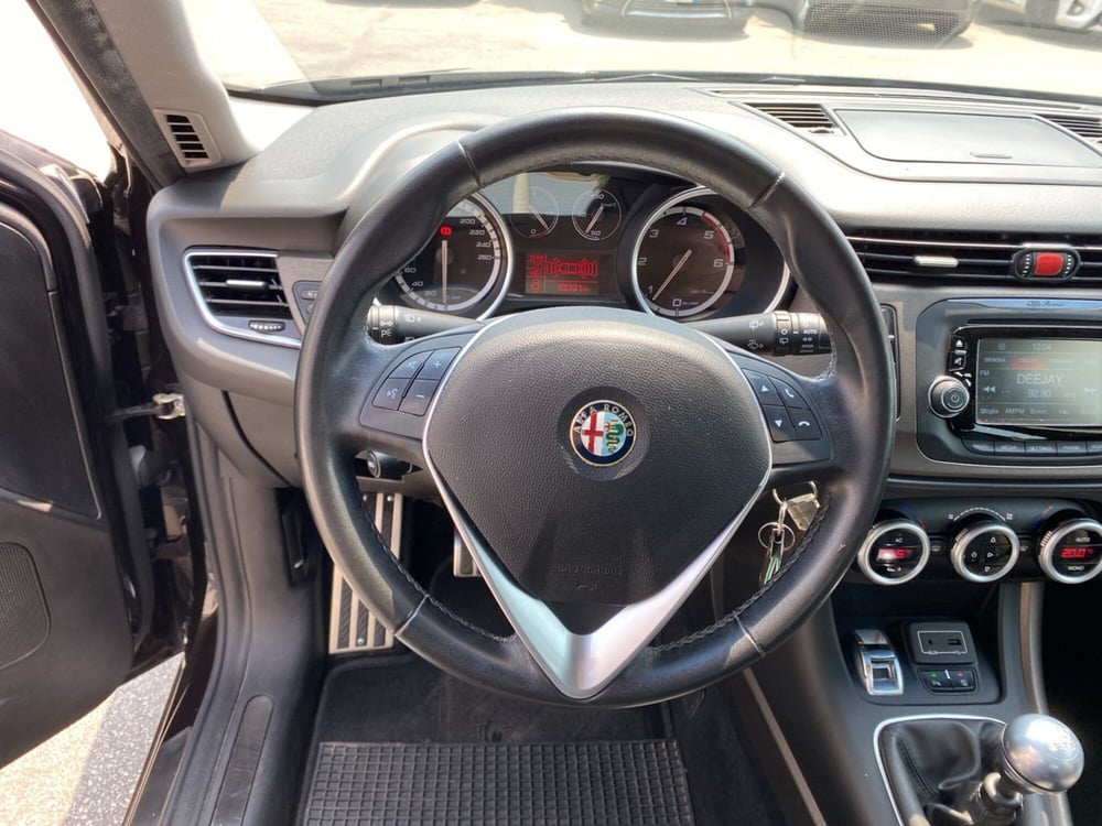 Alfa Romeo Giulietta usata a Vicenza (13)