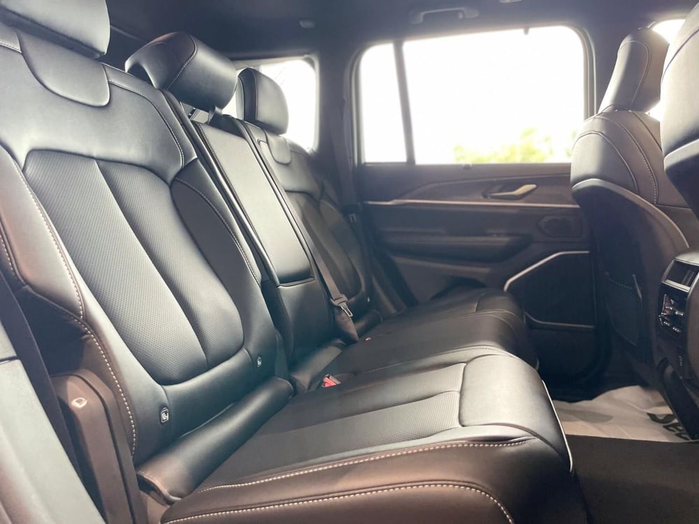 Jeep Grand Cherokee nuova a Ancona (16)