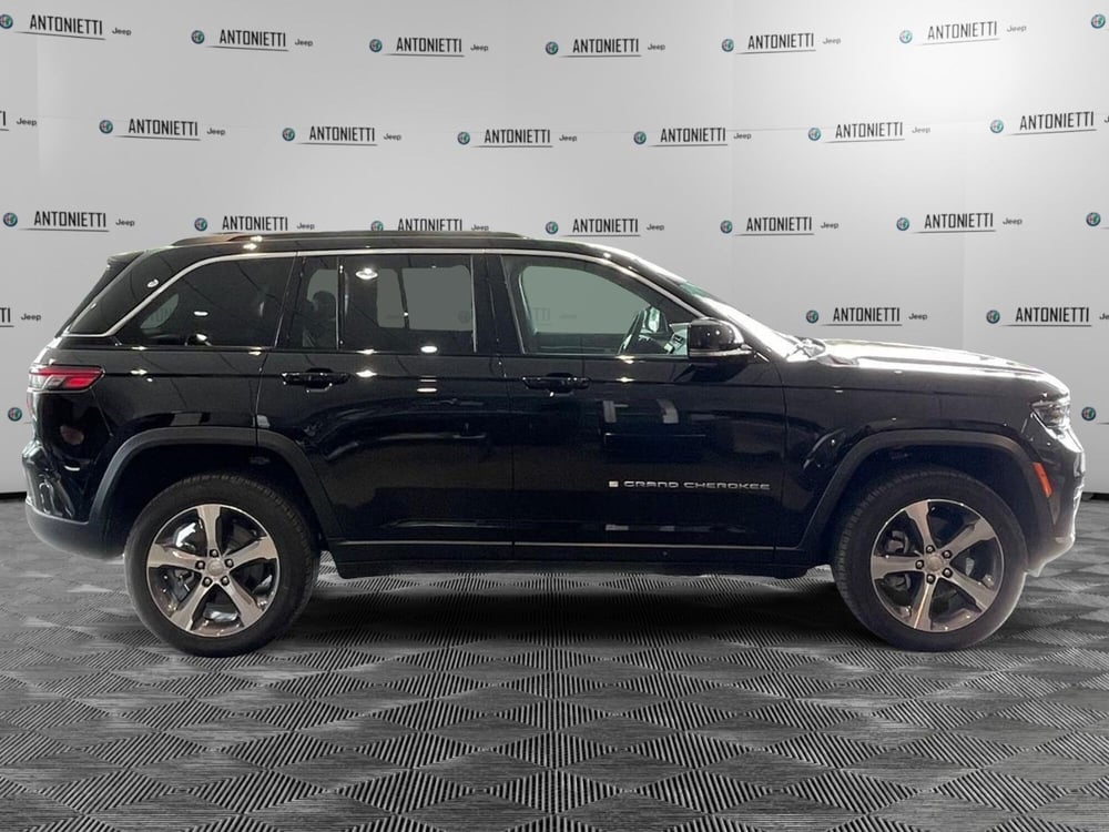 Jeep Grand Cherokee nuova a Ancona (3)
