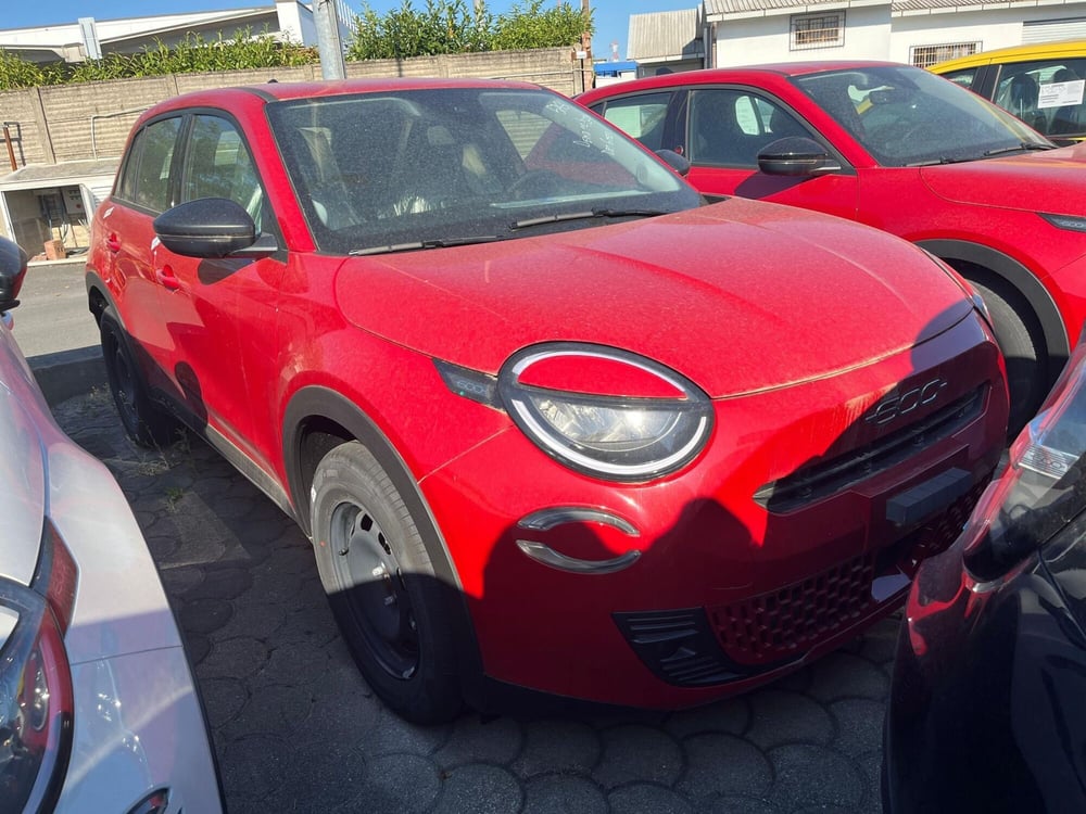 Fiat 600 nuova a Lucca (2)