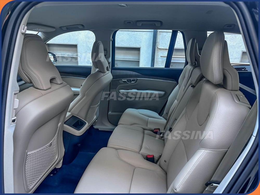 Volvo XC90 nuova a Milano (10)