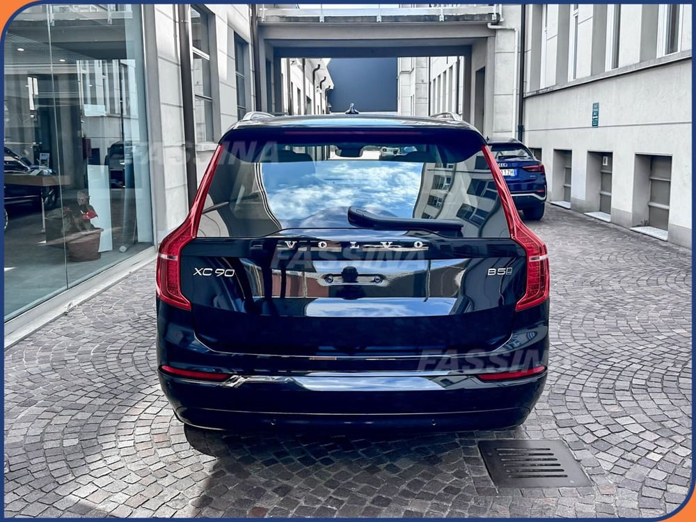 Volvo XC90 nuova a Milano (5)