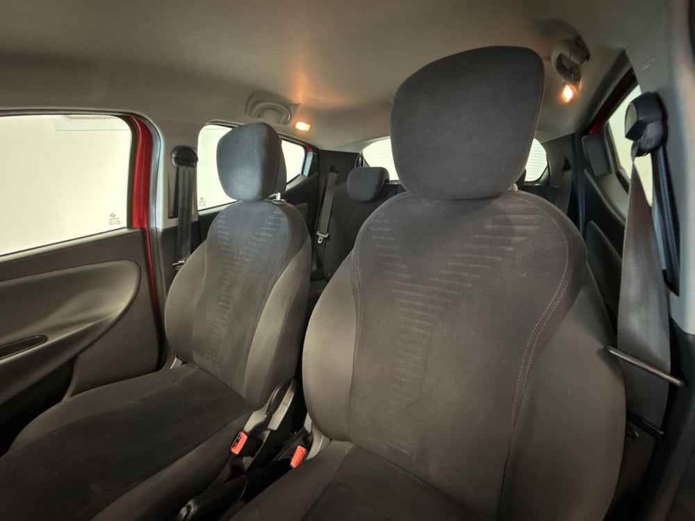 Lancia Ypsilon usata a Palermo (8)