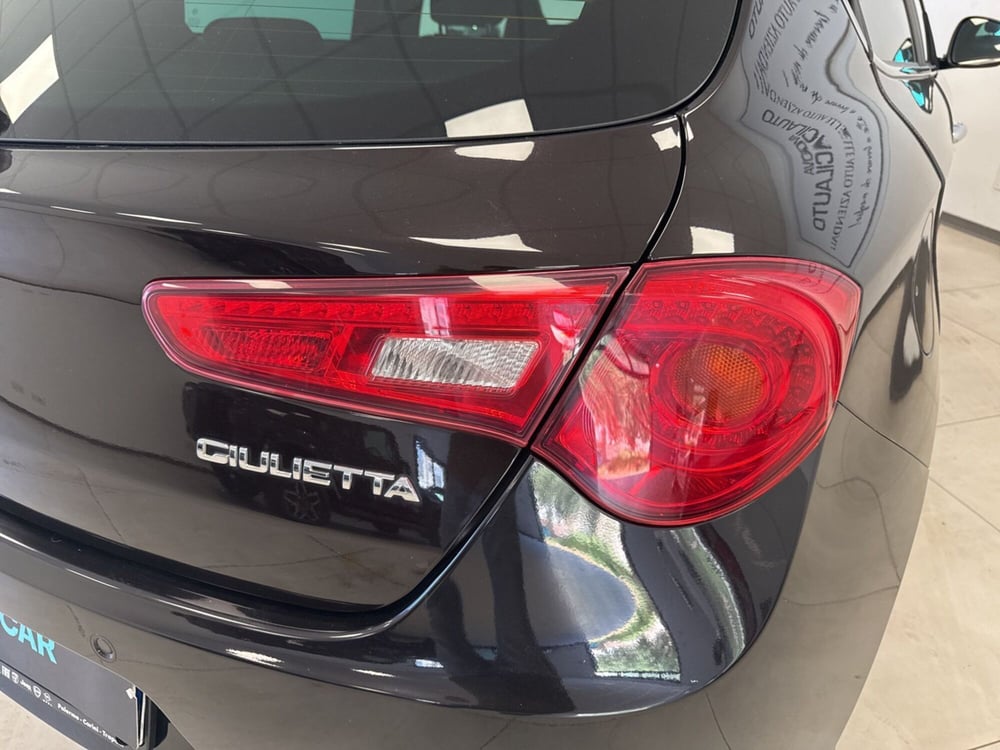 Alfa Romeo Giulietta usata a Palermo (16)