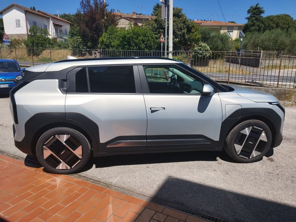Kia EV3 nuova a Arezzo (7)
