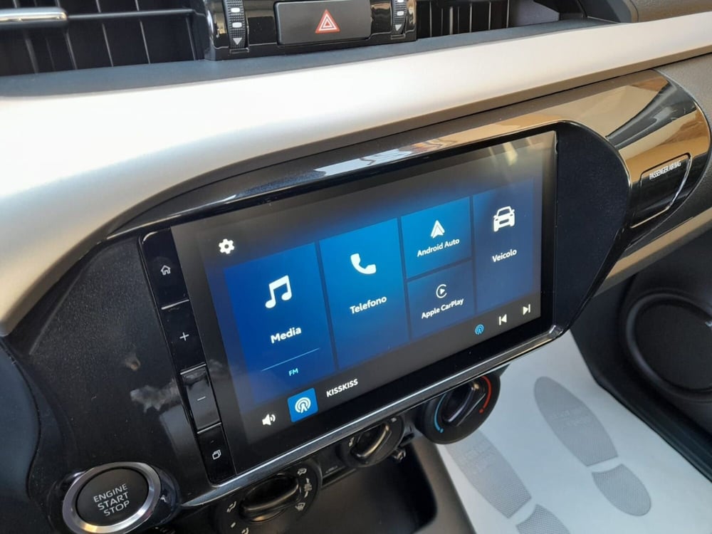 Toyota Hilux nuova a L'Aquila (11)