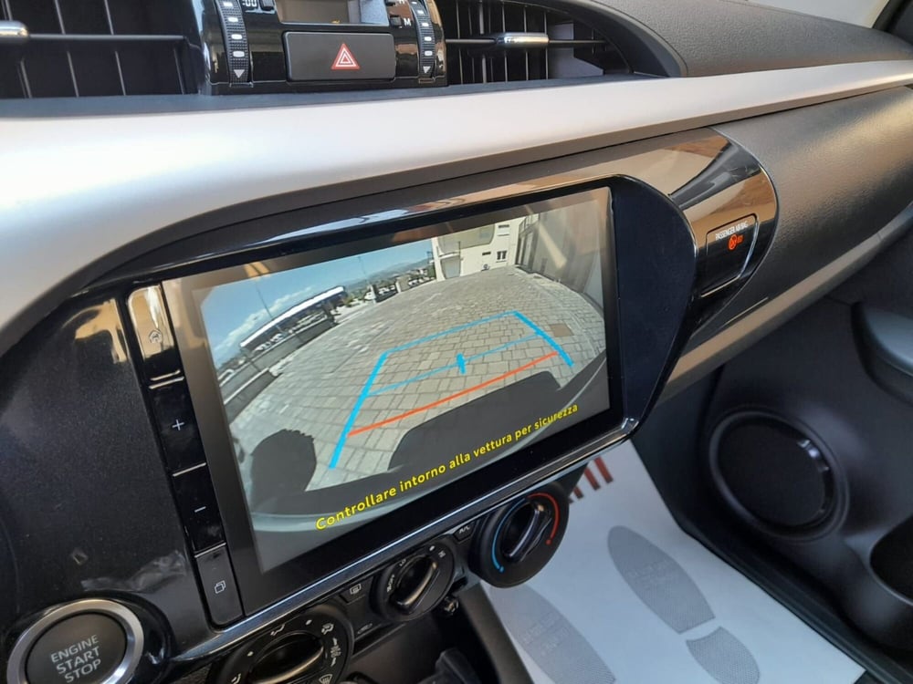 Toyota Hilux nuova a L'Aquila (17)