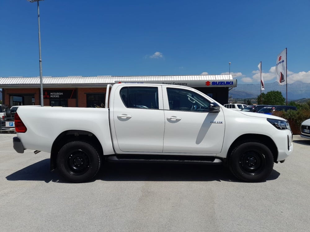 Toyota Hilux nuova a L'Aquila (20)