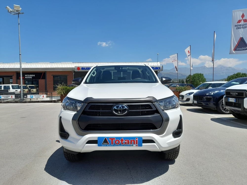 Toyota Hilux nuova a L'Aquila (4)