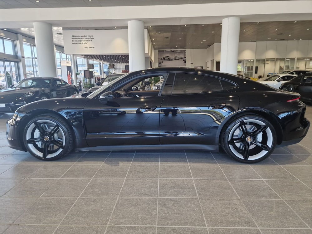 Porsche Taycan usata a Firenze (11)