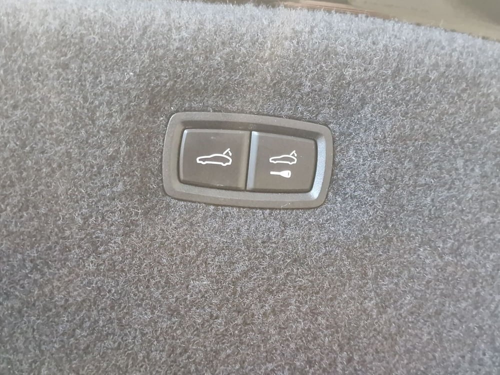 Porsche Taycan usata a Firenze (13)
