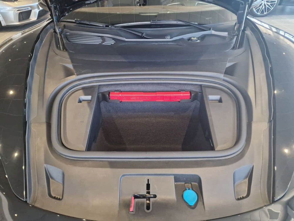 Porsche Taycan usata a Firenze (14)